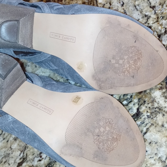 *0422 Vince Camuto Ebelin Leather Bootie - Picture 9 of 11